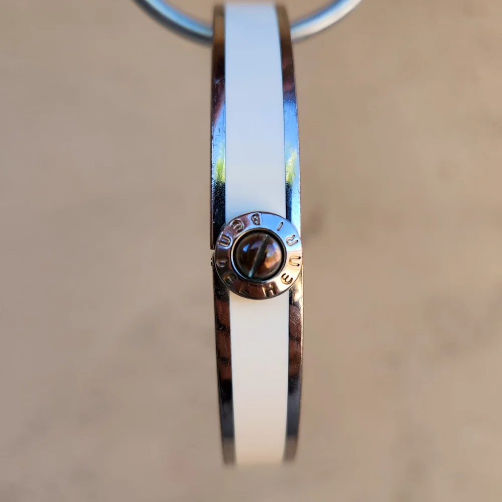 Henri Bendel White Enamel & Silver Bangle - Picture 3 of 11